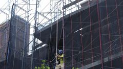 Nonprofits Are Helping Ex-Convicts Get Construction Jobs. Unions Are Wary