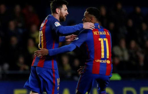 Lionel Messi (L) would be 'thrilled' if Neymar, who left for PSG in 2017, returned to Barcelona