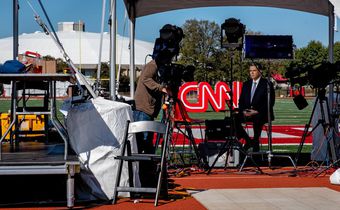 Lights, Camera, Bathrooms: Big Stage and Big Night, Even Behind the Scenes