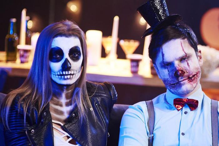 Six Flags Wants to Bury Couples Alive for Cash