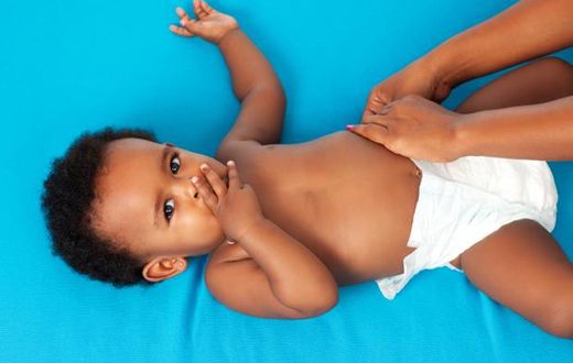 Changing diaper(Parent24)