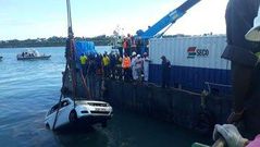 Retrieval of the Vehicle that plunged at the Likoni channel  (Photo courtesy: Levi Mashru)