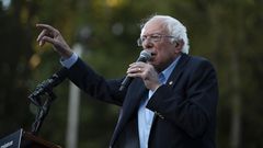 Bernie Sanders Calls for Eliminating Americans' Medical Debt