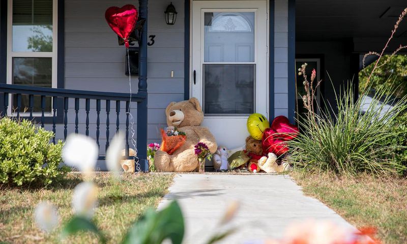 Funeral for Woman Killed by Fort Worth Officer Is Postponed