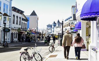 A Motorcade on Mackinac Island? Pence's Visit Breaks a Long Tradition