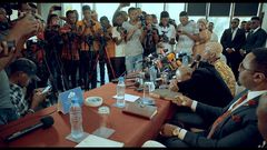Harmonize  at a past presser