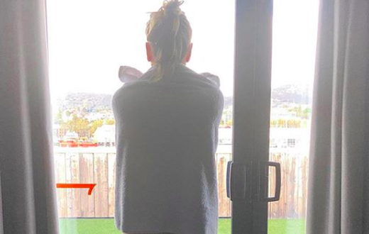 Chelsea Handler Just Posted A Butt Selfie