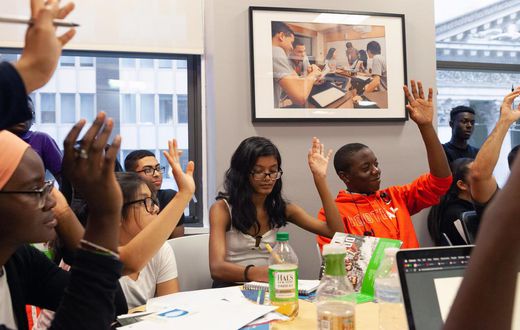 Helping Low-Income Students Navigate College