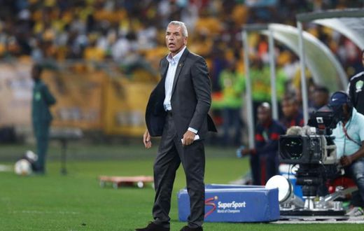 German coach Ernst Middendorp has guided South African Premiership leaders Kaizer Chiefs to six wins in eight matches this season