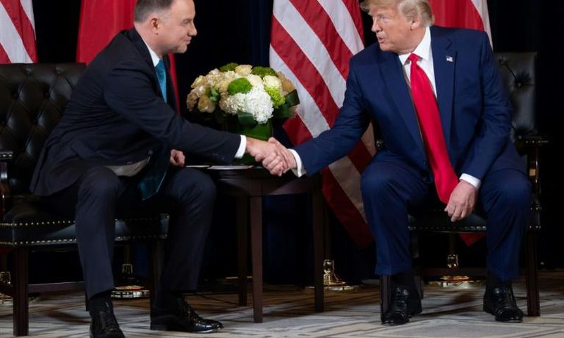 US President Donald Trump (R) and Polish President Andrzej Duda signed a deal increasing number of American troops in the latter's country
