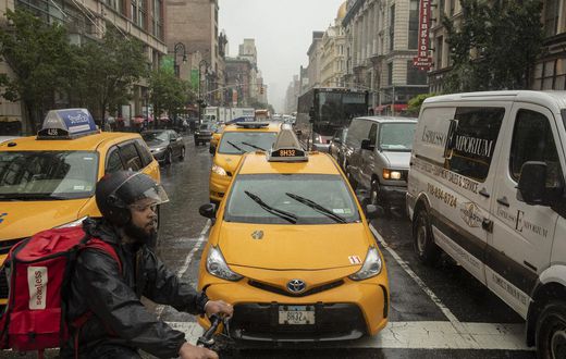 Prosecutors Claim Lavish Bribes Oiled Taxi Industry Corruption