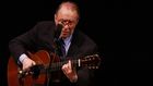 João Gilberto, 88, architect of Bossa Nova who won Grammy Award, dies