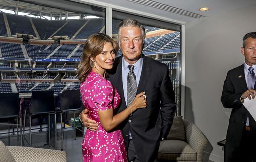 Alec Baldwin Gripes About Tour Boat 'Scam,' and NYC Cracks Down
