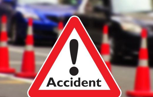 2 dead, 11 injured in road accident