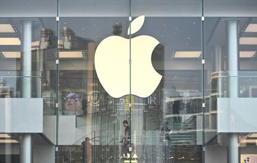 Apple removed a HKmap.live mobile application from the App Store after criticism by Beijing