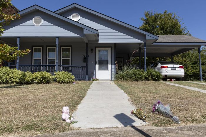 Texas Woman Was Playing Video Game With Her Nephew When Shot by Police