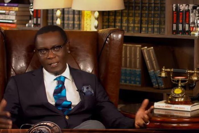 Mutahi Ngunyi explaining how Raila Odinga has used the handshake deal to sink Uhuru Kenyatta