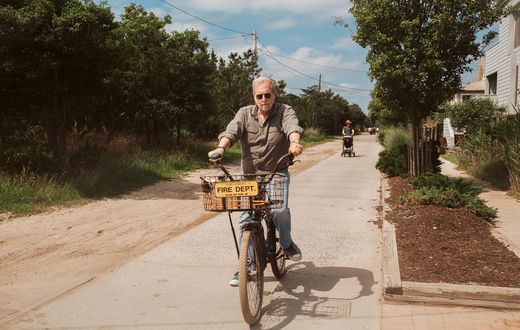 How Peter Greenberg, Travel Expert, Spends His Sundays