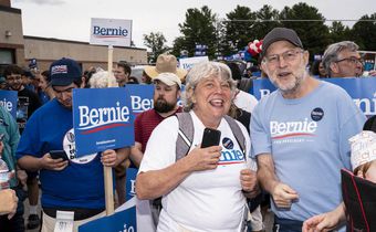 Democratic Hopefuls Demand Gun Control, but Differ on Compromise