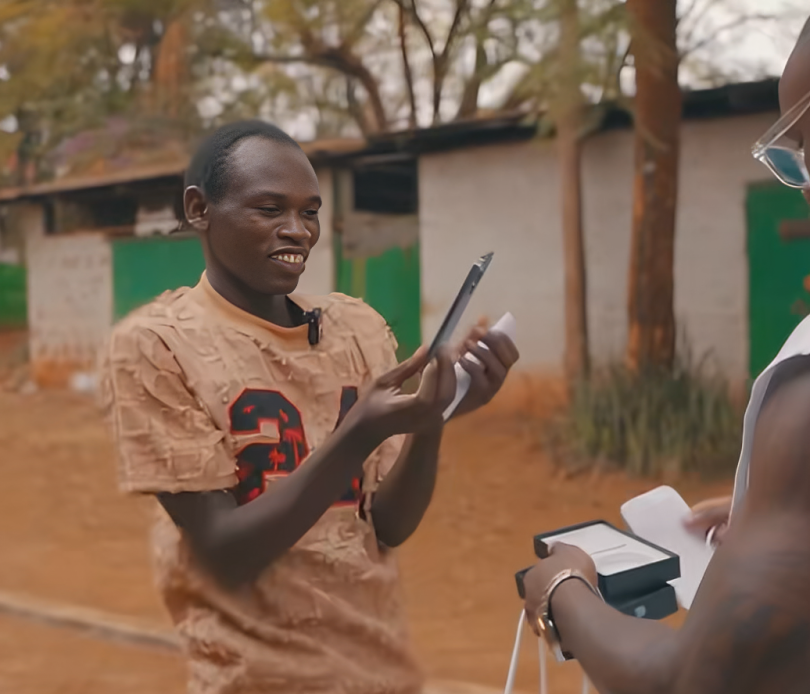 Tileh Pacbro gifts Richie the Dancer a brand new phone