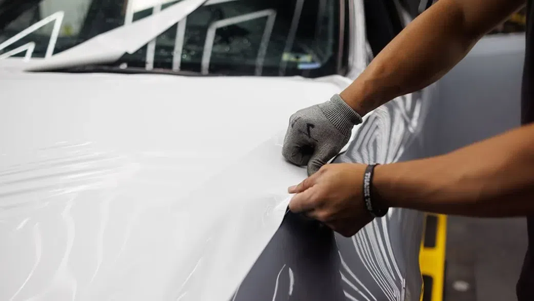 Car undergoing wrapping