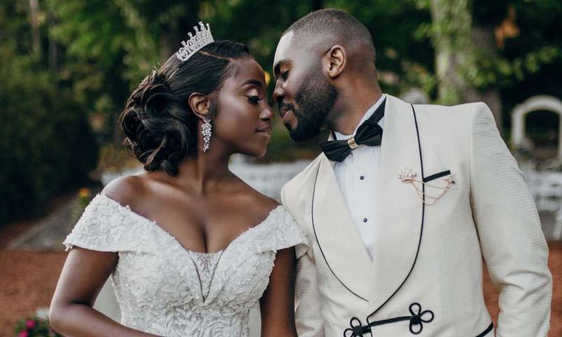 A couple wedding