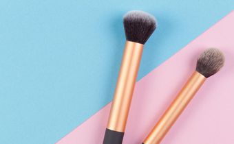 A Makeup Artist's Secret For Clean Makeup Brushes