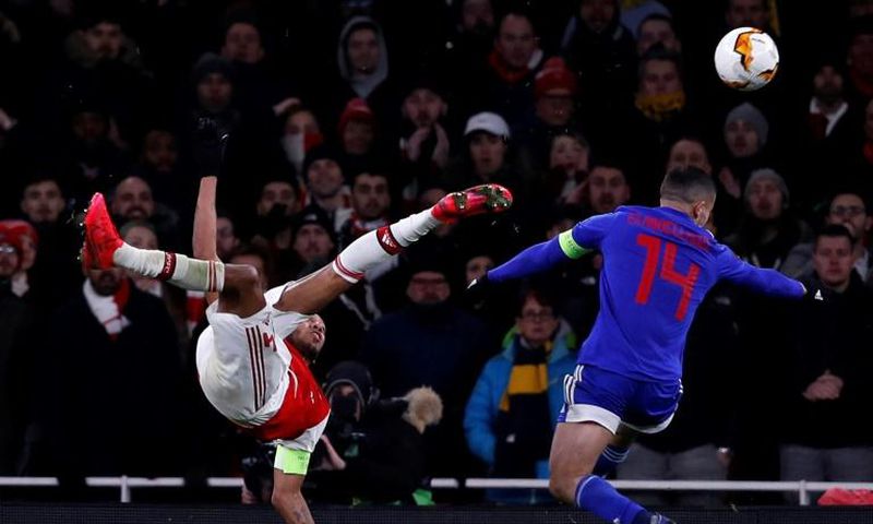 Pierre-Emerick Aubameyang scored a spectacular goal but it was not enough for Arsenal