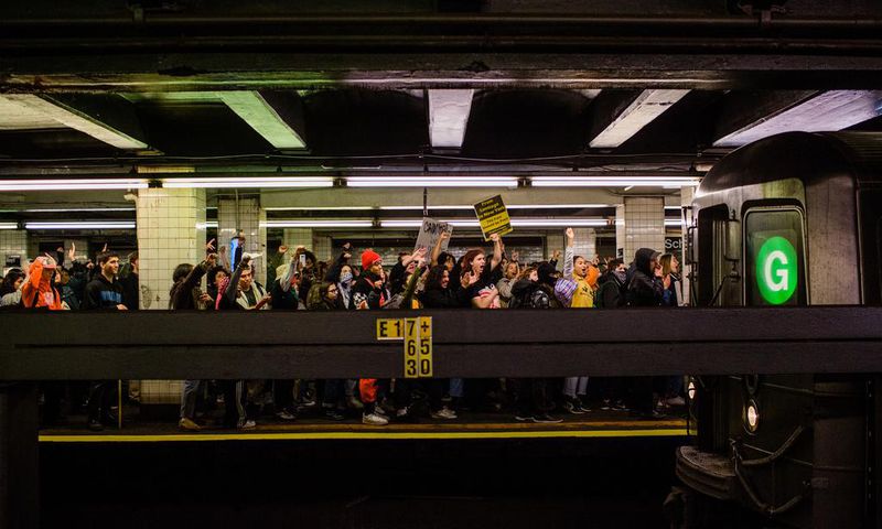 The Subway Is in Financial Crisis. Are 500 More Police Officers Needed?