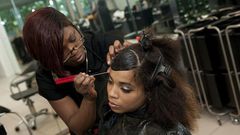 Hairdresser (mdhairmixtress)