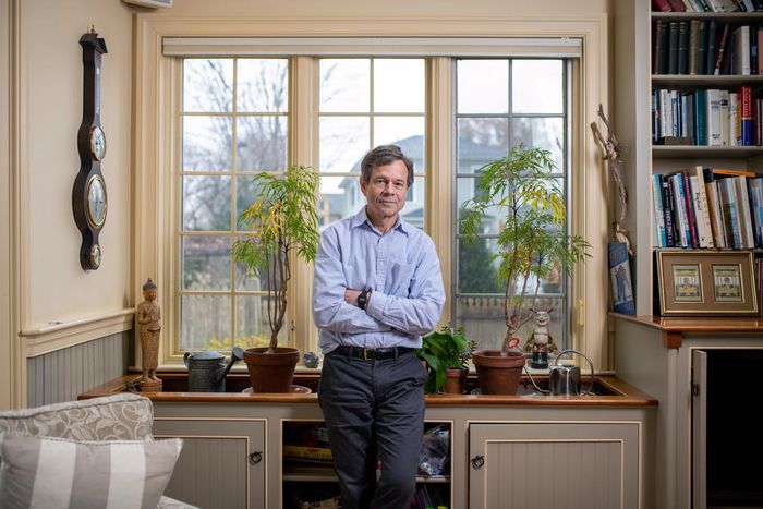 Time is Still a Mystery to 'Einstein's Dreams' Author