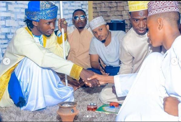 Diamonds producer weds in colorful wedding (photos)