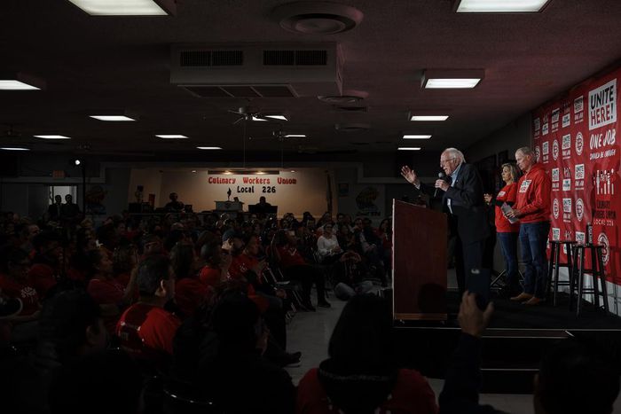 Amid Bernie Sanders' 'Resurgence,' a Progressive Coalition Endorses Him