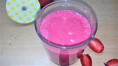 #RecipeWithAPulseliveTwist: 3-in-1 mango, strawberry, green breakfast smoothie