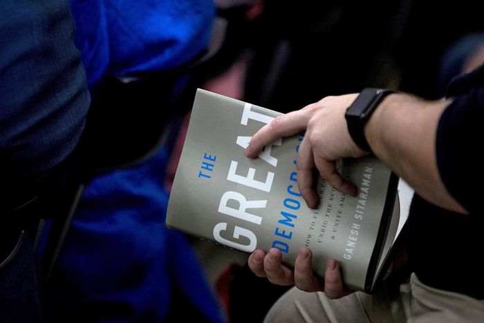 A Scholar of Democracy Gets a 2020 Lab for His Ideas