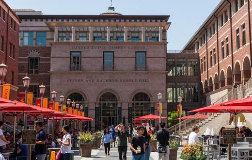 USC Will Offer Free Tuition to Low-Income Students