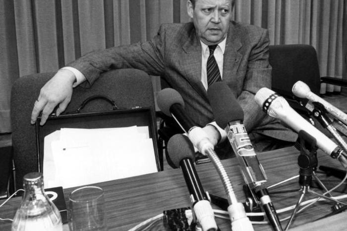 Guenter Schabowski announced, seemingly by accident, the fall of the Berlin Wall, to a few flabbergasted journalists