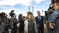 Lori Loughlin Pleads Not Guilty to New College Admissions Scandal Charge