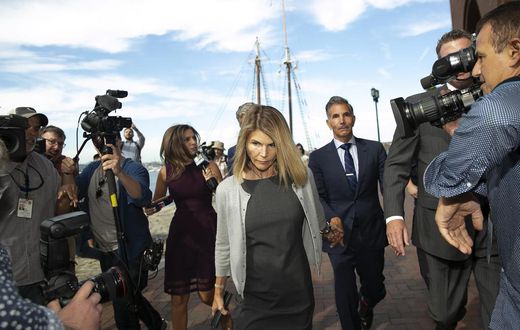Lori Loughlin Pleads Not Guilty to New College Admissions Scandal Charge