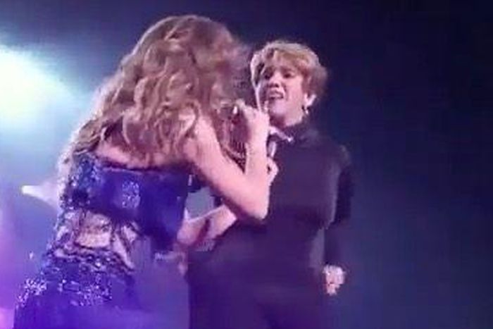 J.Lo Dances With 73-Year-Old Mom On Stage