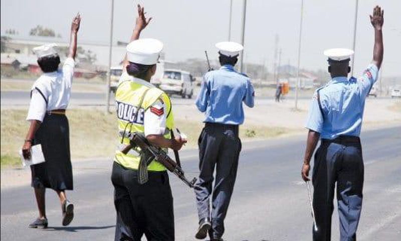 Traffic police loses bribe money to highway robber