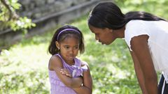 Mom and daughter (MadameNoire)