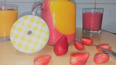 #RecipeWithAPulseliveTwist: 3-in-1 mango, strawberry, green breakfast smoothie