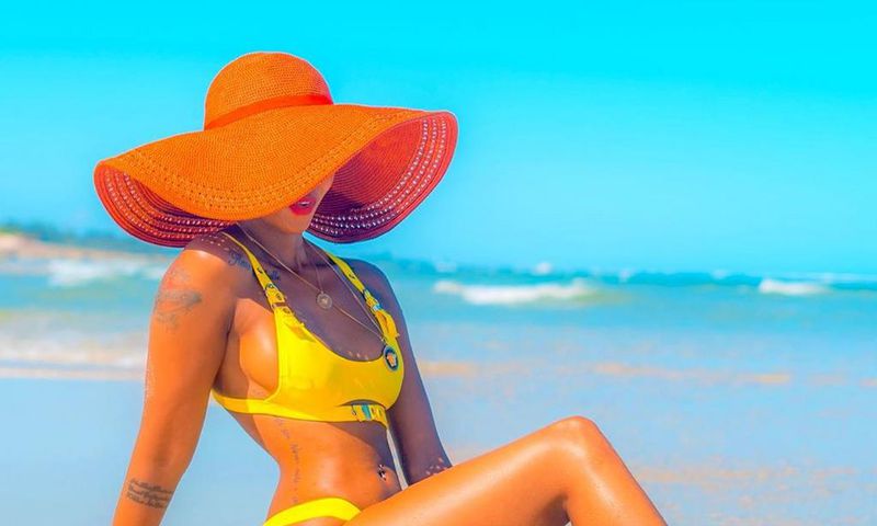 Huddah Monroe in trouble after attacking Alcohol Billboards in Nairobi
