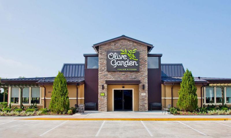 What To Order At Olive Garden If You're Keto