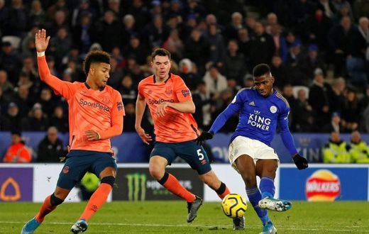 Nigerian striker Kelechi Iheanacho scored a late winner for Leicester against Everton in his first league outing of the season
