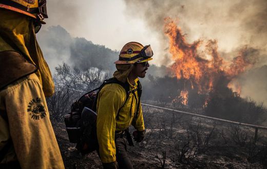 Climate Change Could Shift California's Winds, Fueling Big Winter Fires