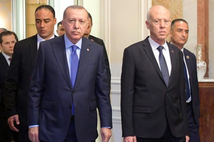 Turkish President Recep Tayyip Erdogan (L) and Tunisian President Kais Saied at the presidential palace in Carthage, east of the capital Tunis