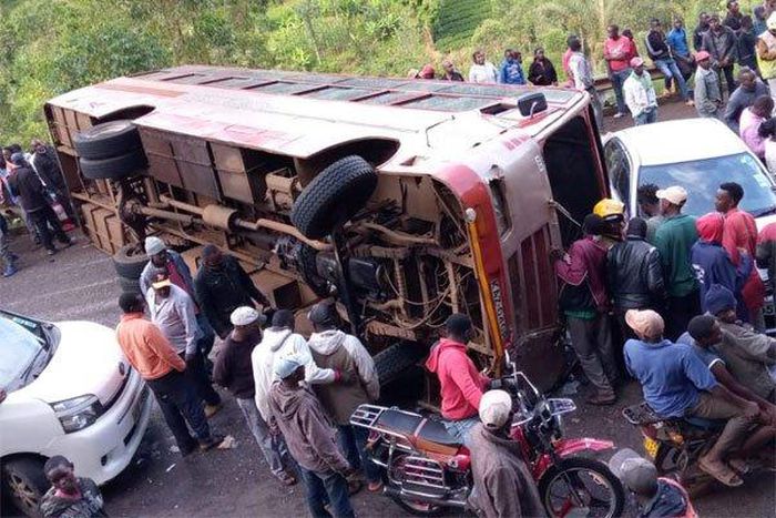 The scene where a Kensilver bus rammed into two salon cars, leaving at least 10 people injured along the Meru -Nairobi highway on January 3, 2020