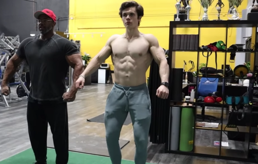 Watch an Average Guy Train Like a Pro Bodybuilder